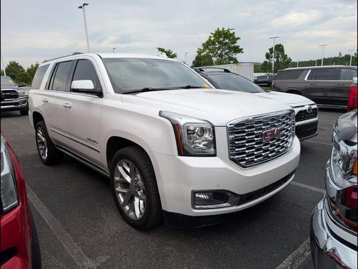 White Frost Tricoat 2019 GMC Yukon Denali
