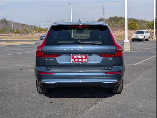 2022 Volvo XC60 B5 Inscription