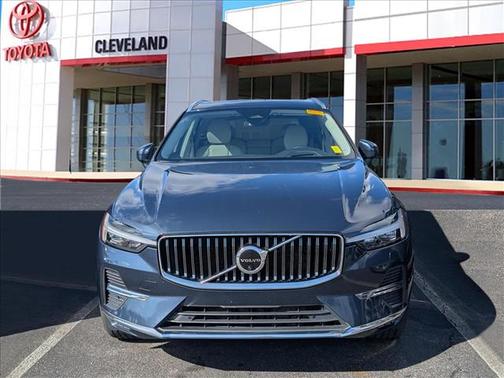 2022 Volvo XC60 B5 Inscription