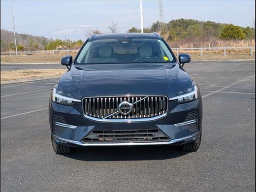 2022 Volvo XC60 B5 Inscription