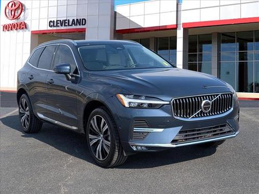 2022 Volvo XC60 B5 Inscription