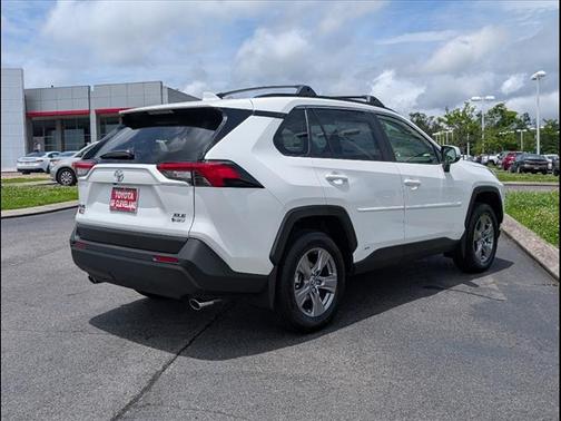 2025 Toyota RAV4 Hybrid XLE