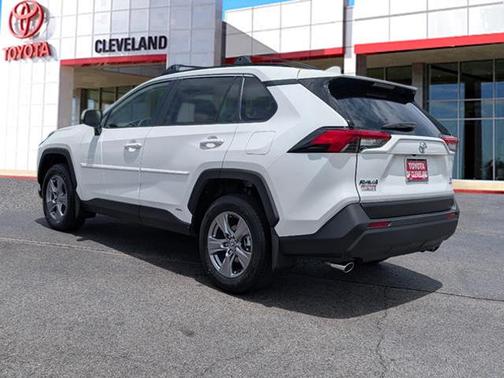 2025 Toyota RAV4 Hybrid XLE