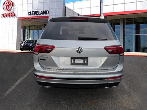 2020 Volkswagen Tiguan 2.0T SE R-Line Black