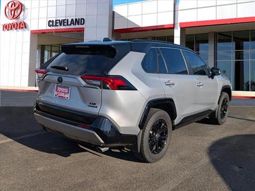 2024 Toyota RAV4 Hybrid SE