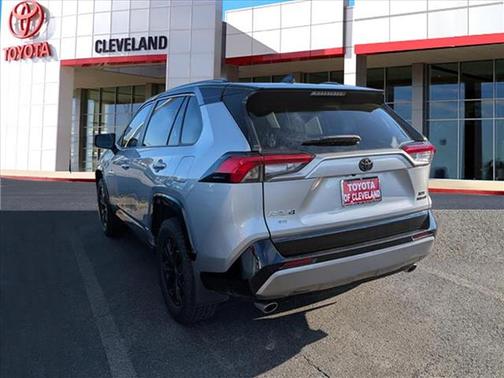 2024 Toyota RAV4 Hybrid SE