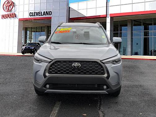 2024 Toyota Corolla Cross XLE