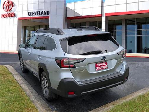 Ice Silver Metallic 2025 Subaru Outback Premium
