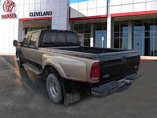 2000 Ford F-350 Lariat