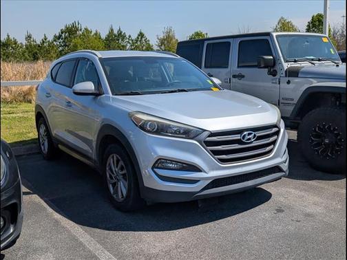 2016 Hyundai TUCSON SE