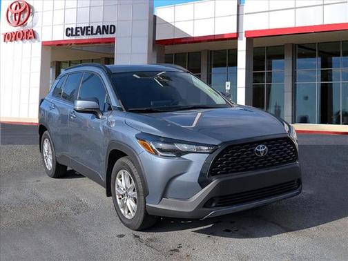 2024 Toyota Corolla Cross LE