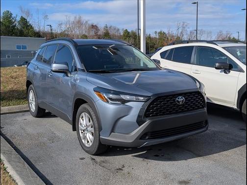 2024 Toyota Corolla Cross LE