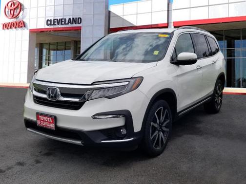 2022 Honda Pilot Touring 8-Passenger