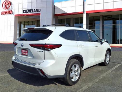 2023 Toyota Highlander Hybrid LE