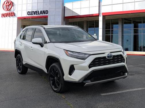 2022 Toyota RAV4 Hybrid SE