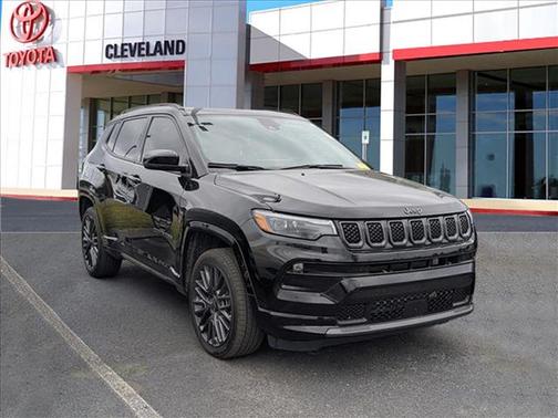 Diamond Black Crystal Pearlcoat 2023 Jeep Compass High Altitude