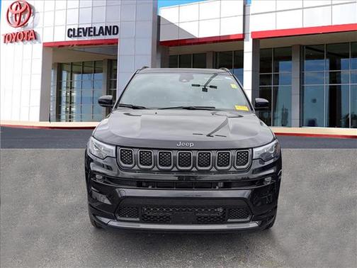 Diamond Black Crystal Pearlcoat 2023 Jeep Compass High Altitude