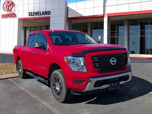 2020 Nissan Titan SV
