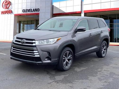 2019 Toyota Highlander LE I4