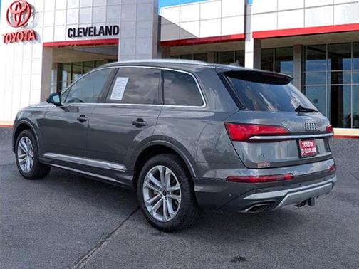 2025 Audi Q7 55 Premium Plus
