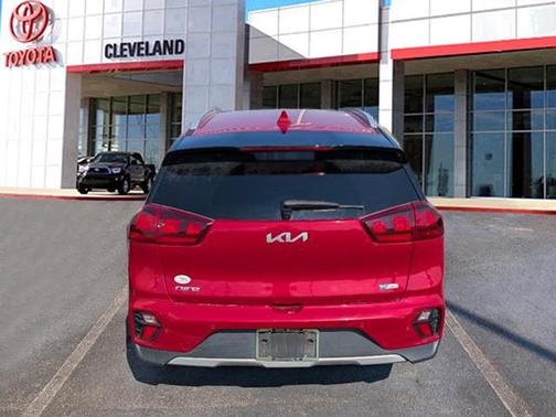 2022 Kia Niro LXS