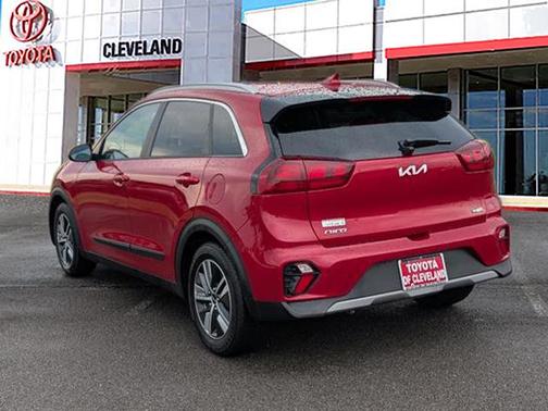 2022 Kia Niro LXS