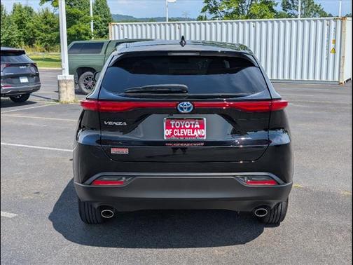 2024 Toyota Venza LE