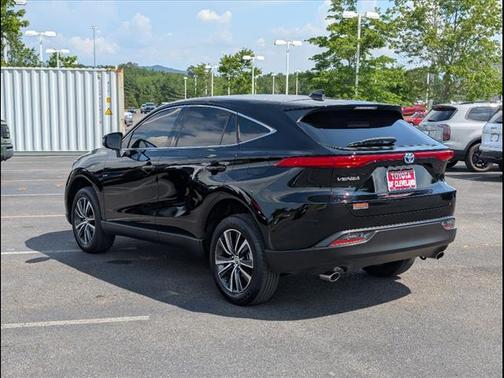 2024 Toyota Venza LE