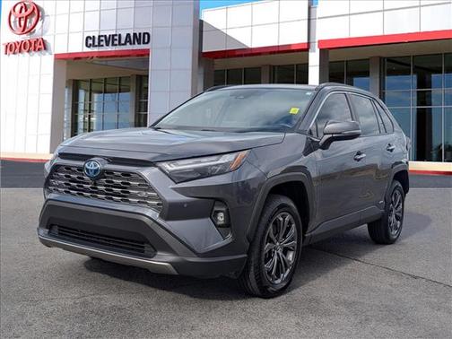 2022 Toyota RAV4 Hybrid SE