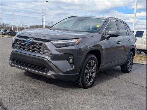 2022 Toyota RAV4 Hybrid SE