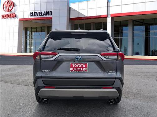 2022 Toyota RAV4 Hybrid SE