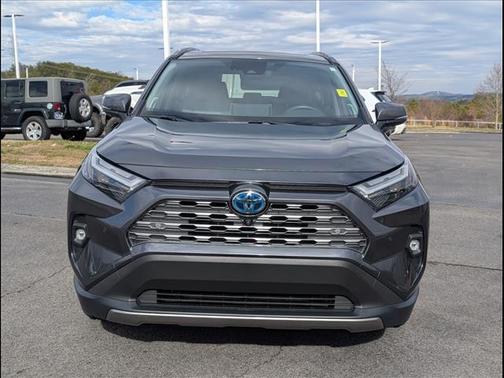 2022 Toyota RAV4 Hybrid SE