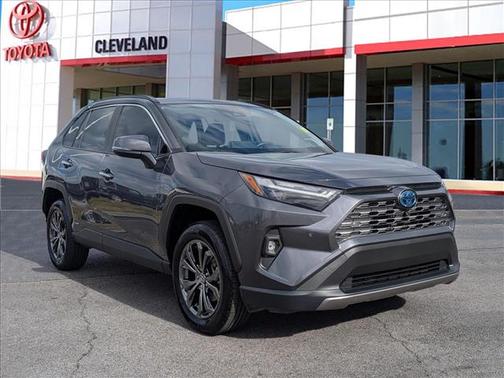 2022 Toyota RAV4 Hybrid SE