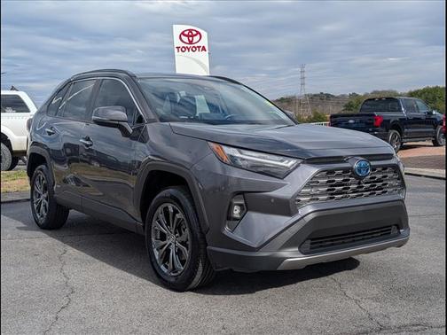 2022 Toyota RAV4 Hybrid SE