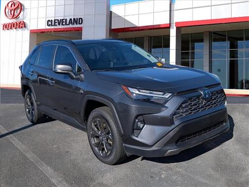 2022 Toyota RAV4 Hybrid SE