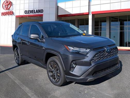 2022 Toyota RAV4 Hybrid SE