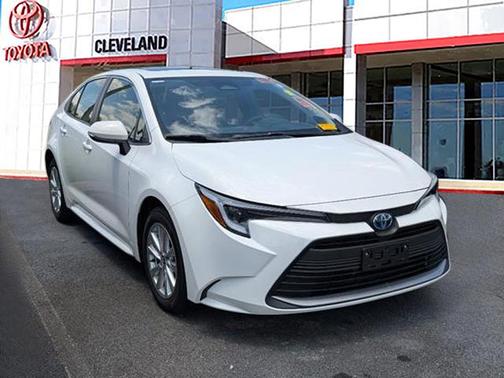 2025 Toyota Corolla Hybrid XLE