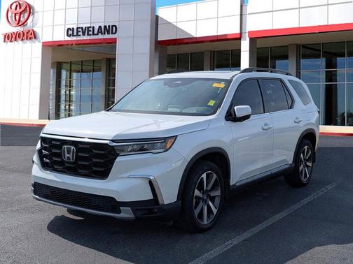 Platinum White Pearl 2023 Honda Pilot AWD Elite