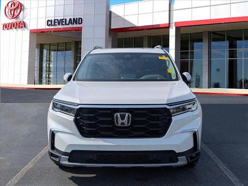 Platinum White Pearl 2023 Honda Pilot AWD Elite