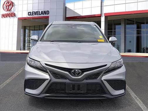 Celestial Silver Metallic 2023 Toyota Camry SE