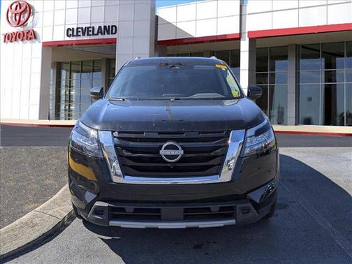 2025 Nissan Pathfinder SL 4WD