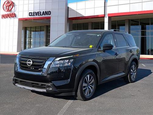 2025 Nissan Pathfinder SL 4WD