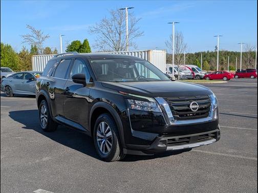 2025 Nissan Pathfinder SL 4WD