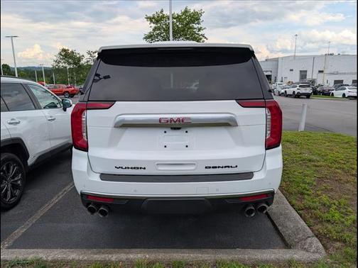 Summit White 2023 GMC Yukon Denali