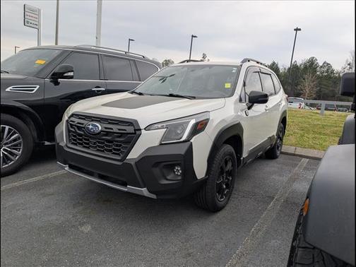 Crystal White Pearl 2022 Subaru Forester Wilderness