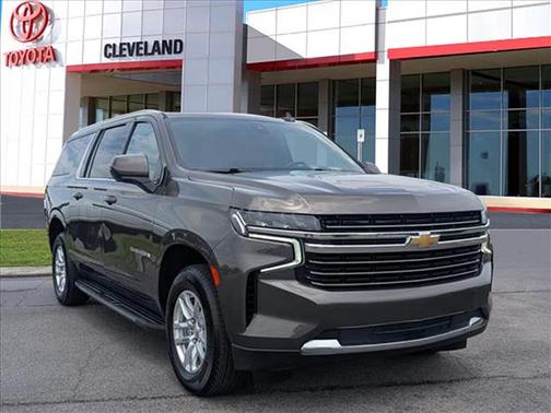 Graywood Metallic 2021 Chevrolet Suburban LT