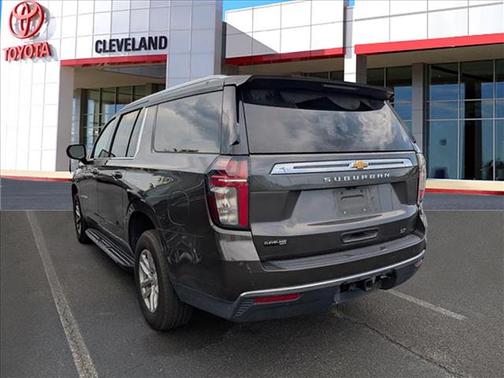 Graywood Metallic 2021 Chevrolet Suburban LT