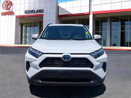 Ice Cap 2024 Toyota RAV4 Hybrid XLE