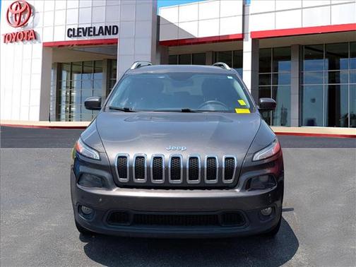 Granite Crystal Metallic Clearcoat 2018 Jeep Cherokee Latitude Plus