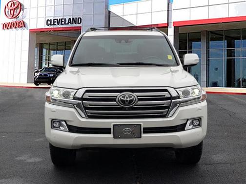 2016 Toyota Land Cruiser Base
